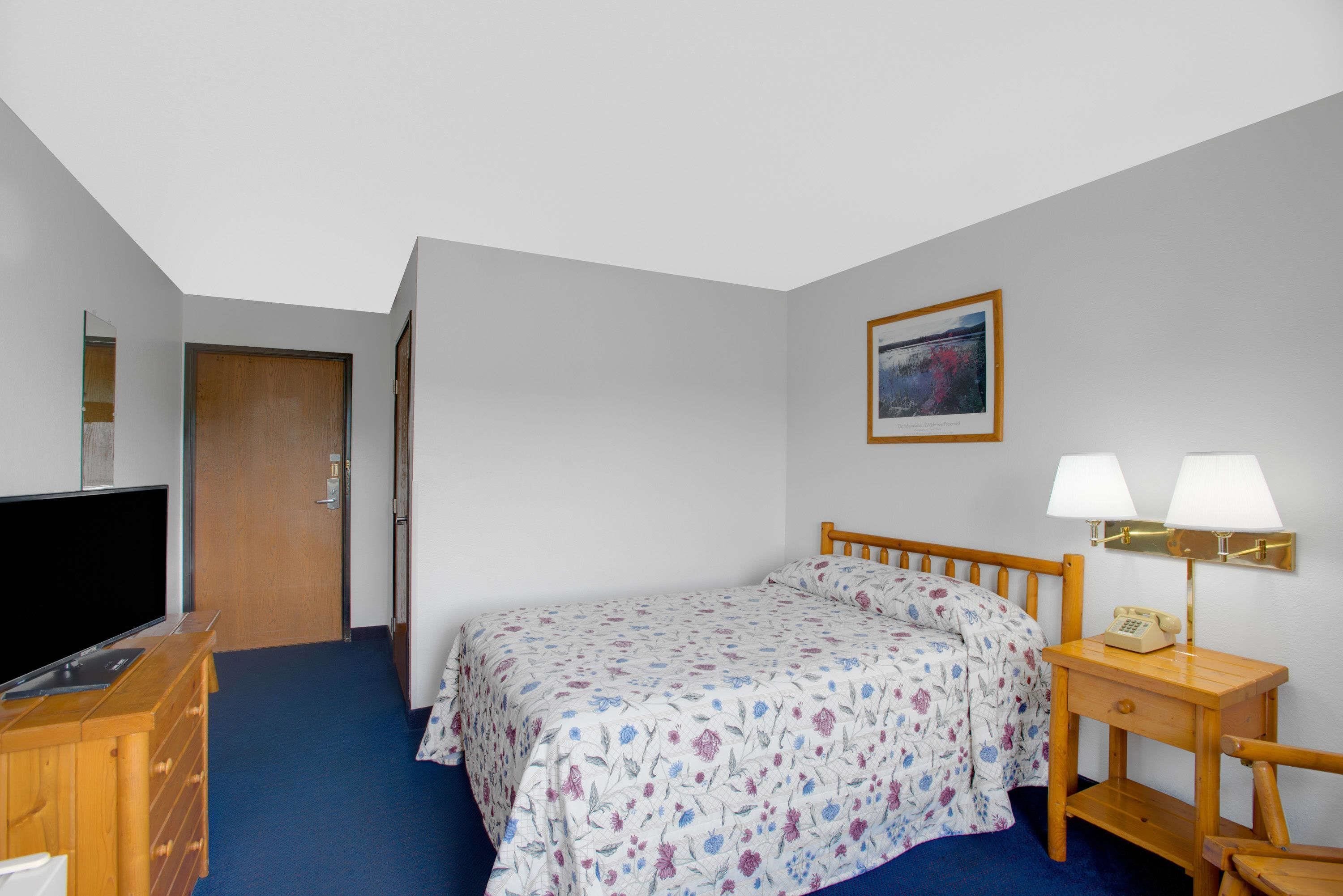 In-room safe, desk, laptop workspace, blackout drapes