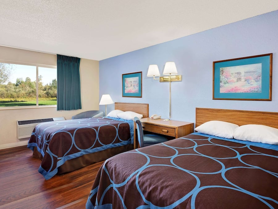 Double Room, 2 Double Beds | Desk, iron/ironing board, free cribs/infant beds, free rollaway beds