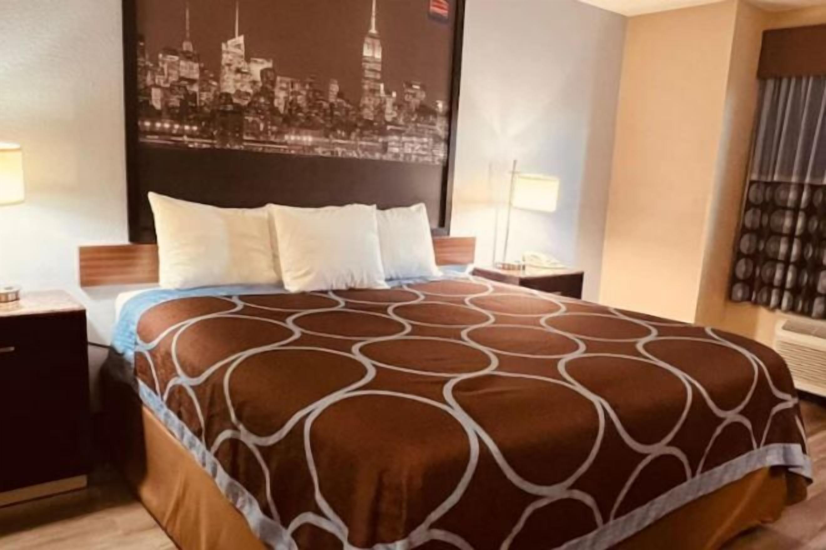 Desk, iron/ironing board, free WiFi, bed sheets