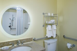 Free toiletries, hair dryer, towels, soap - Best Western Plus Franklin Square Inn Troy/Albany (Troy)