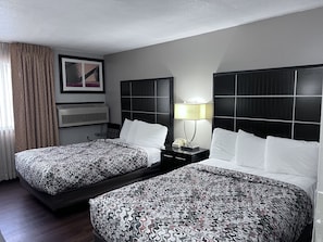 Standard-Doppelzimmer | Bügeleisen/Bügelbrett, kostenloses WLAN, Bettwäsche, Wecker