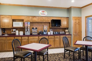 Free daily continental breakfast