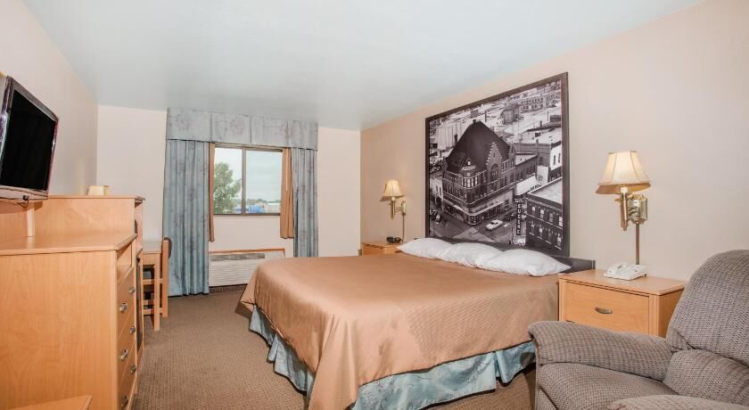 In-room safe, individually decorated, individually furnished, desk