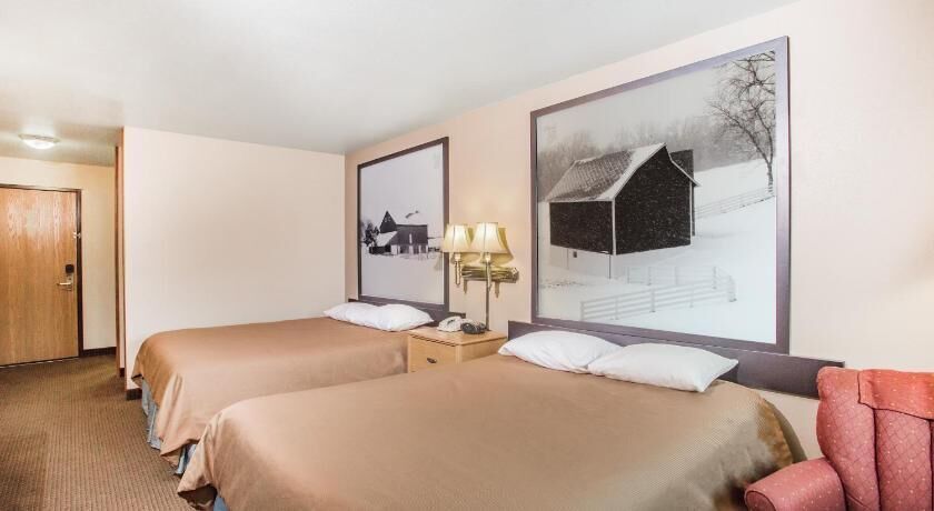 In-room safe, individually decorated, individually furnished, desk