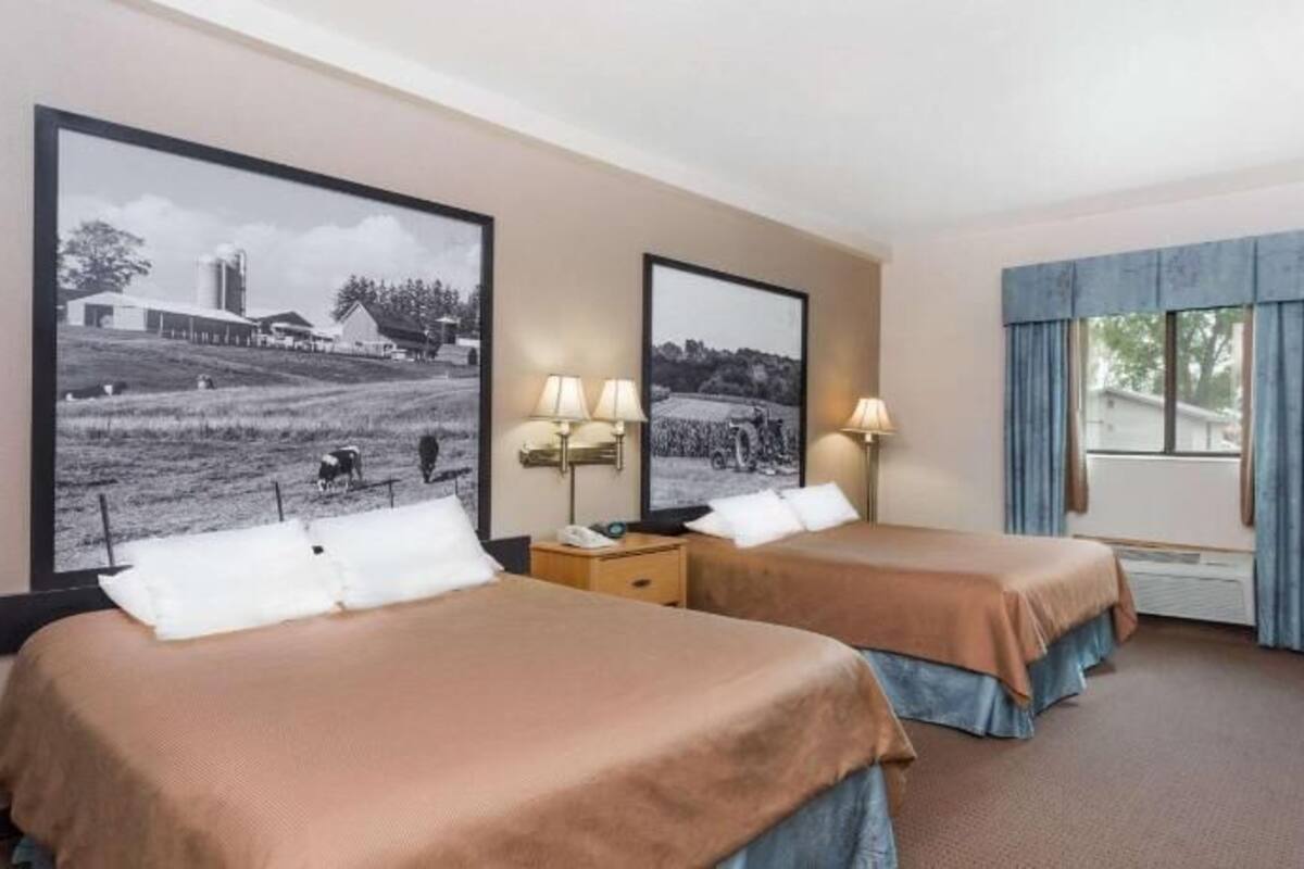 In-room safe, individually decorated, individually furnished, desk