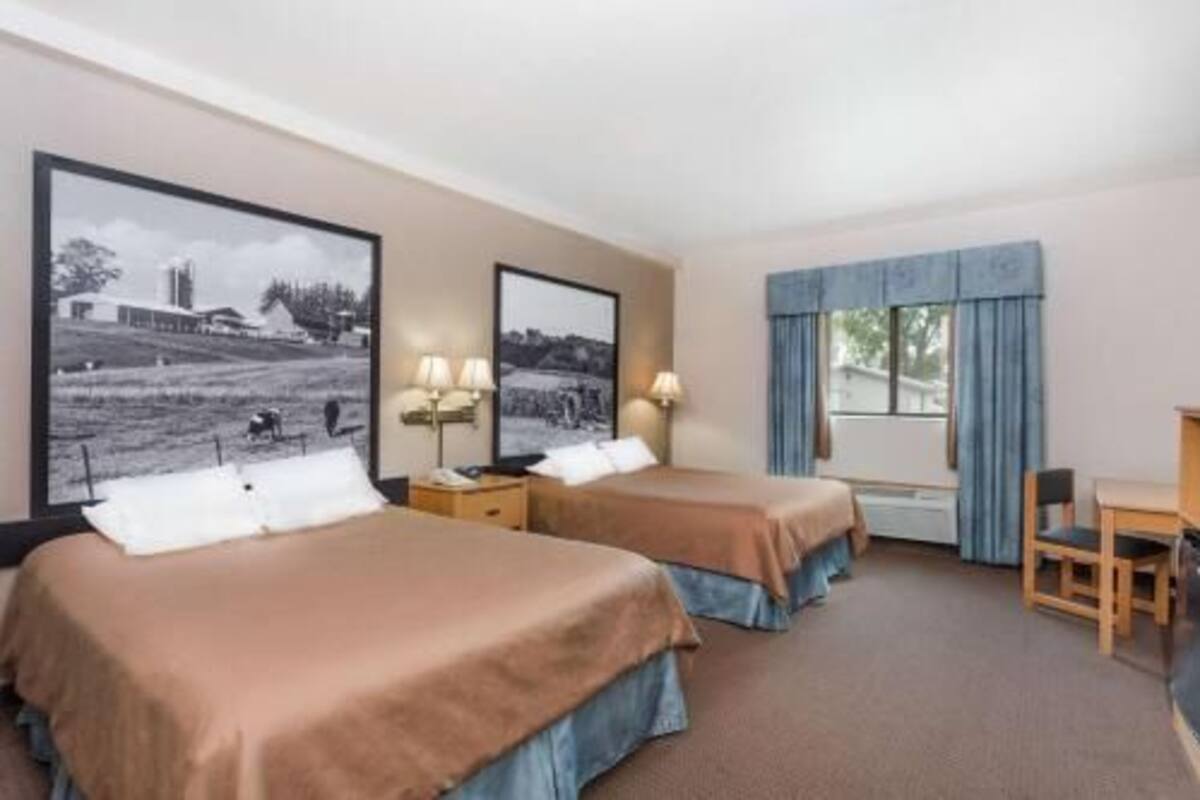 In-room safe, individually decorated, individually furnished, desk