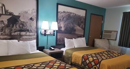 River Hill Inn & Suites