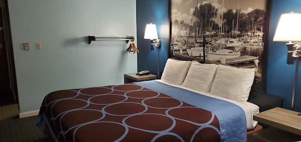 Rum - 1 kingsize-säng - tillgänglighetsanpassat - icke-rökare (Mobility Accessible) | Skrivbord, strykjärn/strykbräda, barnsängar och extrasängar