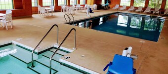 River Hill Inn & Suites