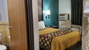 Zimmer | Schreibtisch, Bügeleisen/Bügelbrett, kostenloses WLAN, Bettwäsche