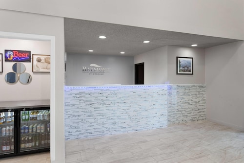 Baymont by Wyndham Oshkosh Airport