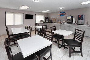 Frokost på farten er inkludert hver dag