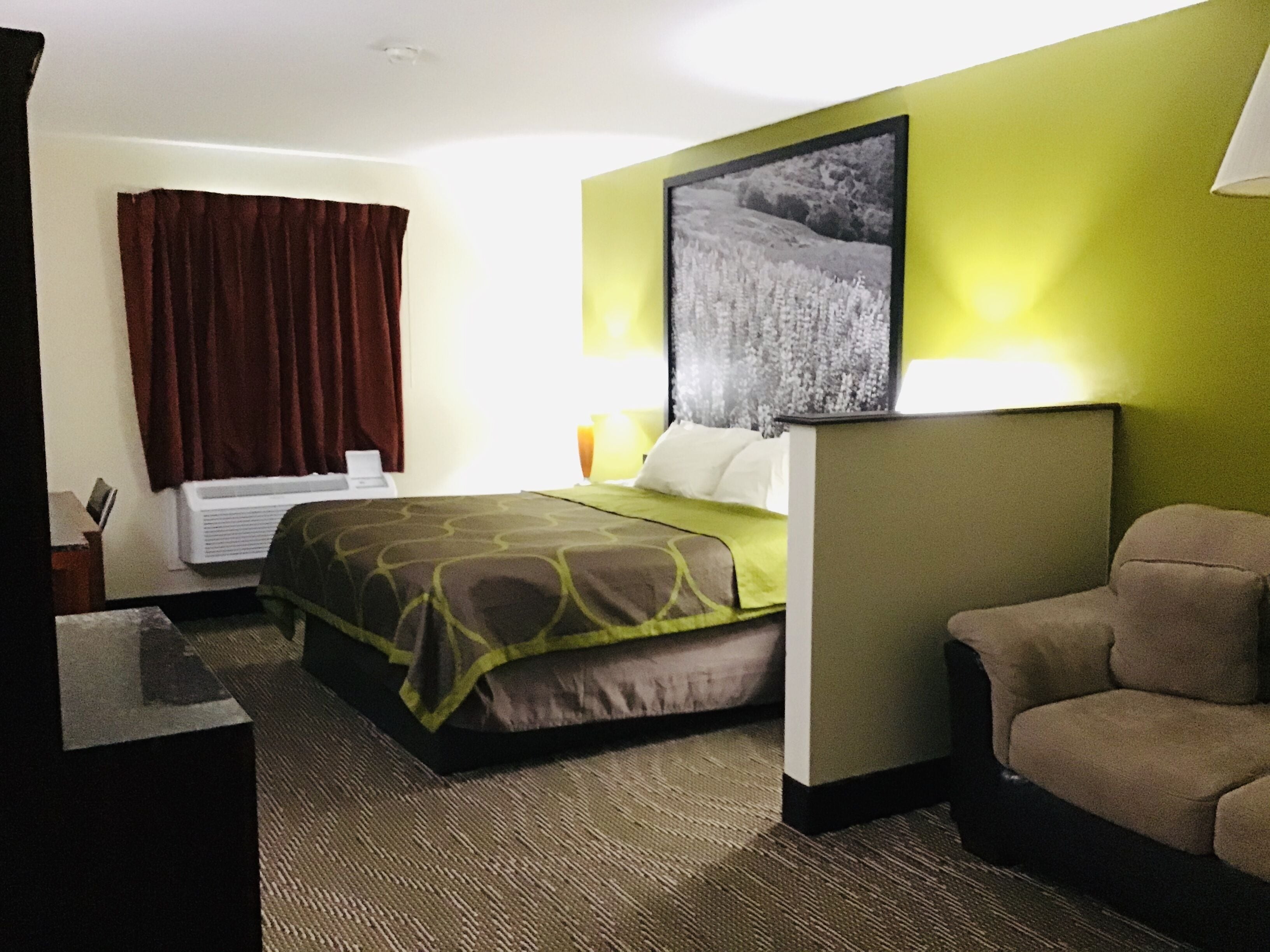 studio suite, 1 king bed, non smoking | desk, iron/ironing board, free wifi, bed sheets