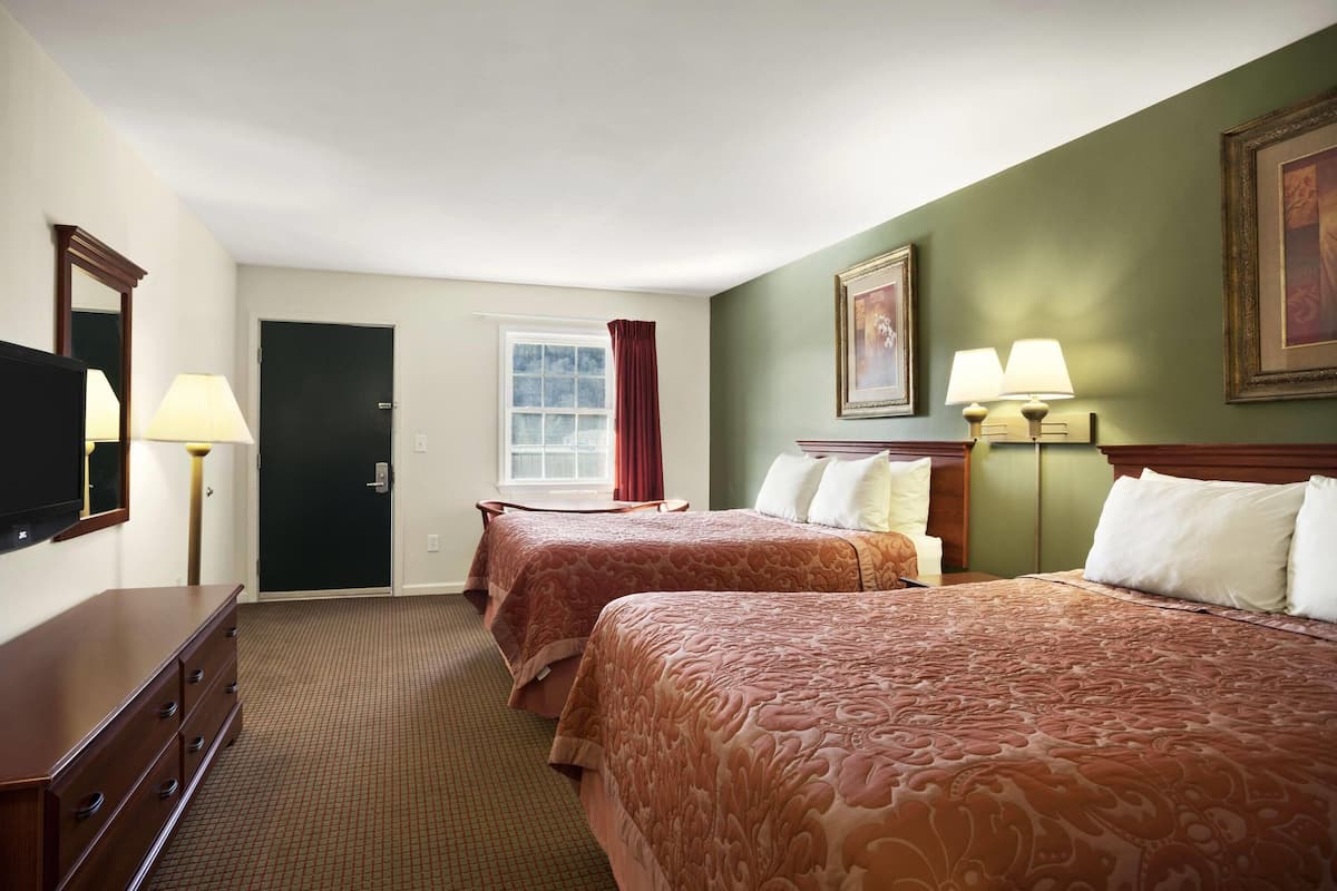 Standard Room, 2 Queen Beds, Non Smoking (Second Floor)