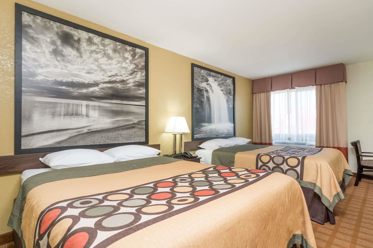 1 bedroom, desk, laptop workspace, blackout drapes