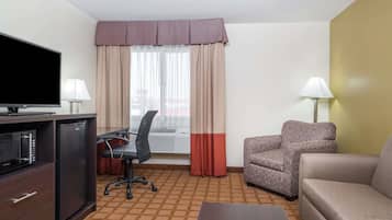 Studio Suite, 1 giường cỡ king, không hút thuốc | 1 phòng ngủ, bàn, khu vực làm việc phù hợp cho laptop, màn/rèm cản sáng