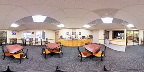 Free daily continental breakfast