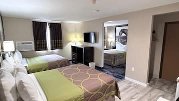 Studio Suite, Multiple Beds, Non Smoking | Desk, free cots/infant beds, free WiFi, bed sheets