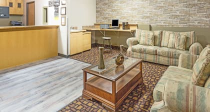 Super 8 by Wyndham Logan