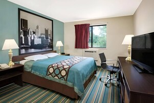 Quarto standard, 1 cama King, para não fumantes | Escrivaninha, ferros/tábuas de passar roupa, berços grátis