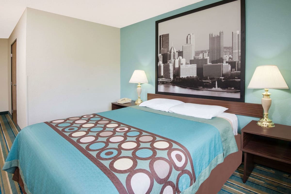 Desk, iron/ironing board, free cribs/infant beds, free WiFi