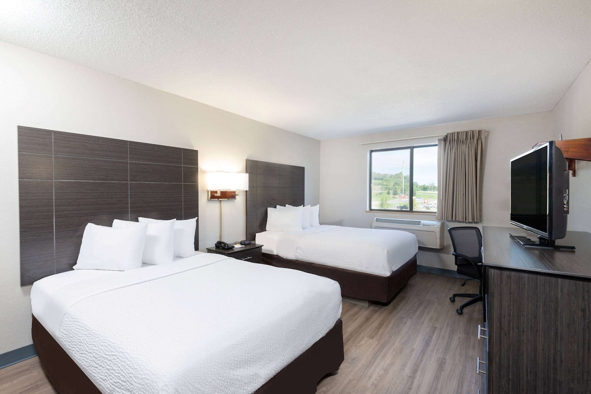 Room, 2 Double Beds, Non Smoking | Desk, iron/ironing board, free cribs/infant beds, rollaway beds
