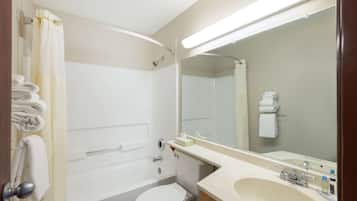 Combined shower/bathtub, hair dryer, towels