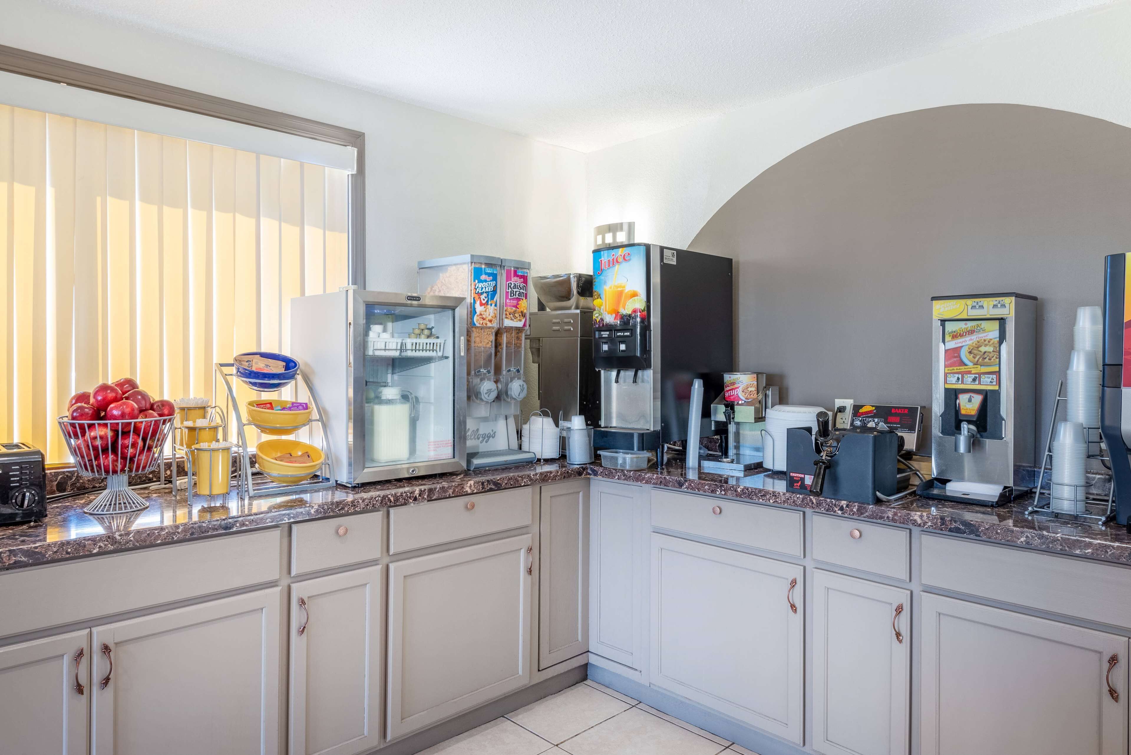 包含每日欧式早餐