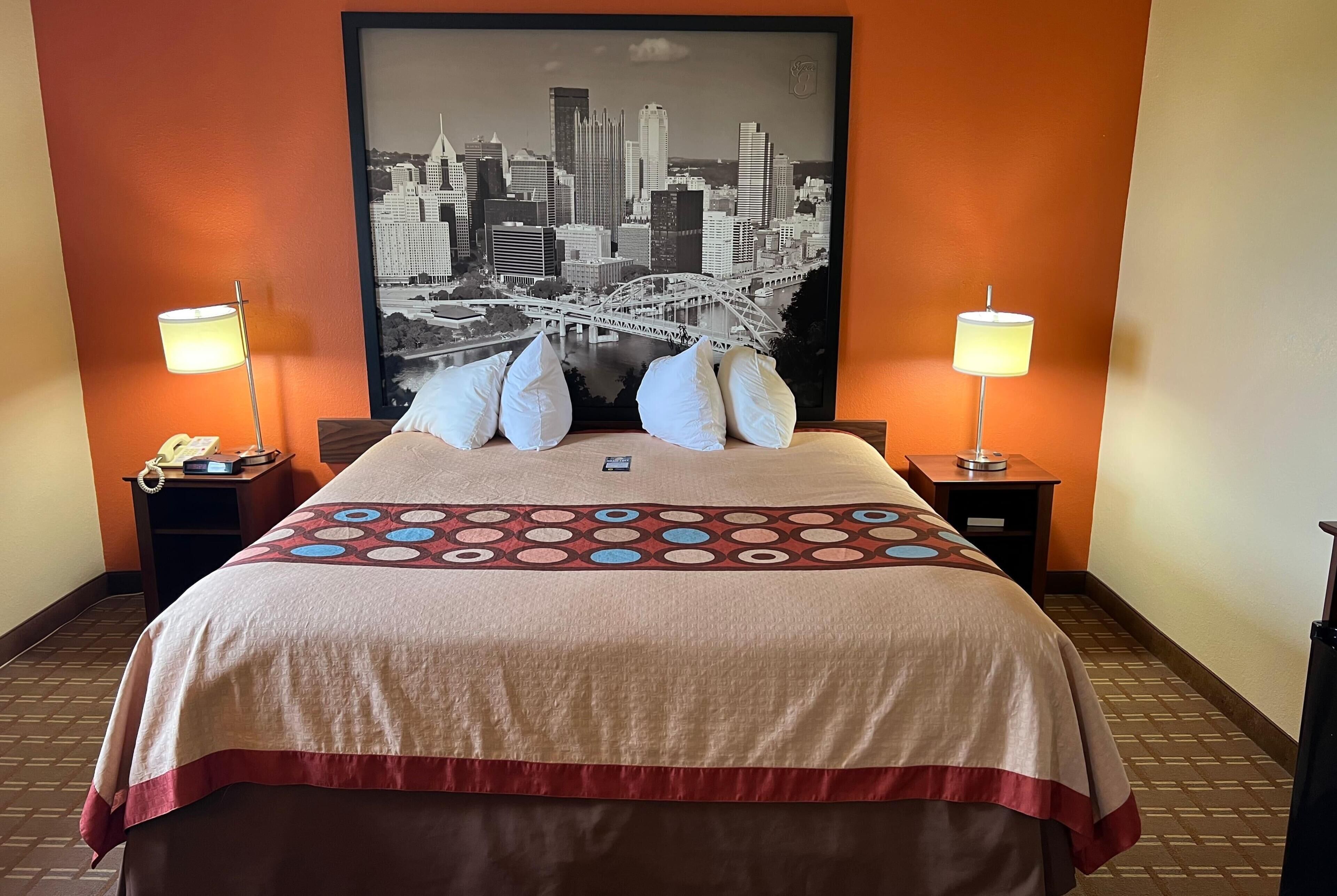 普通套房, 1 張加大雙人床, 非吸煙房 | 客房內保險箱、書桌、熨斗/熨衣板、免費搖籃/嬰兒床