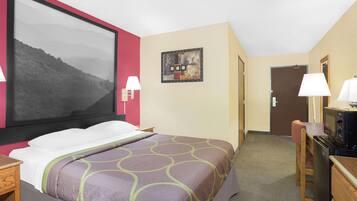 Tallelokero huoneessa, työpöytä, ilmaiset vauvansängyt, ilmainen Wi-Fi