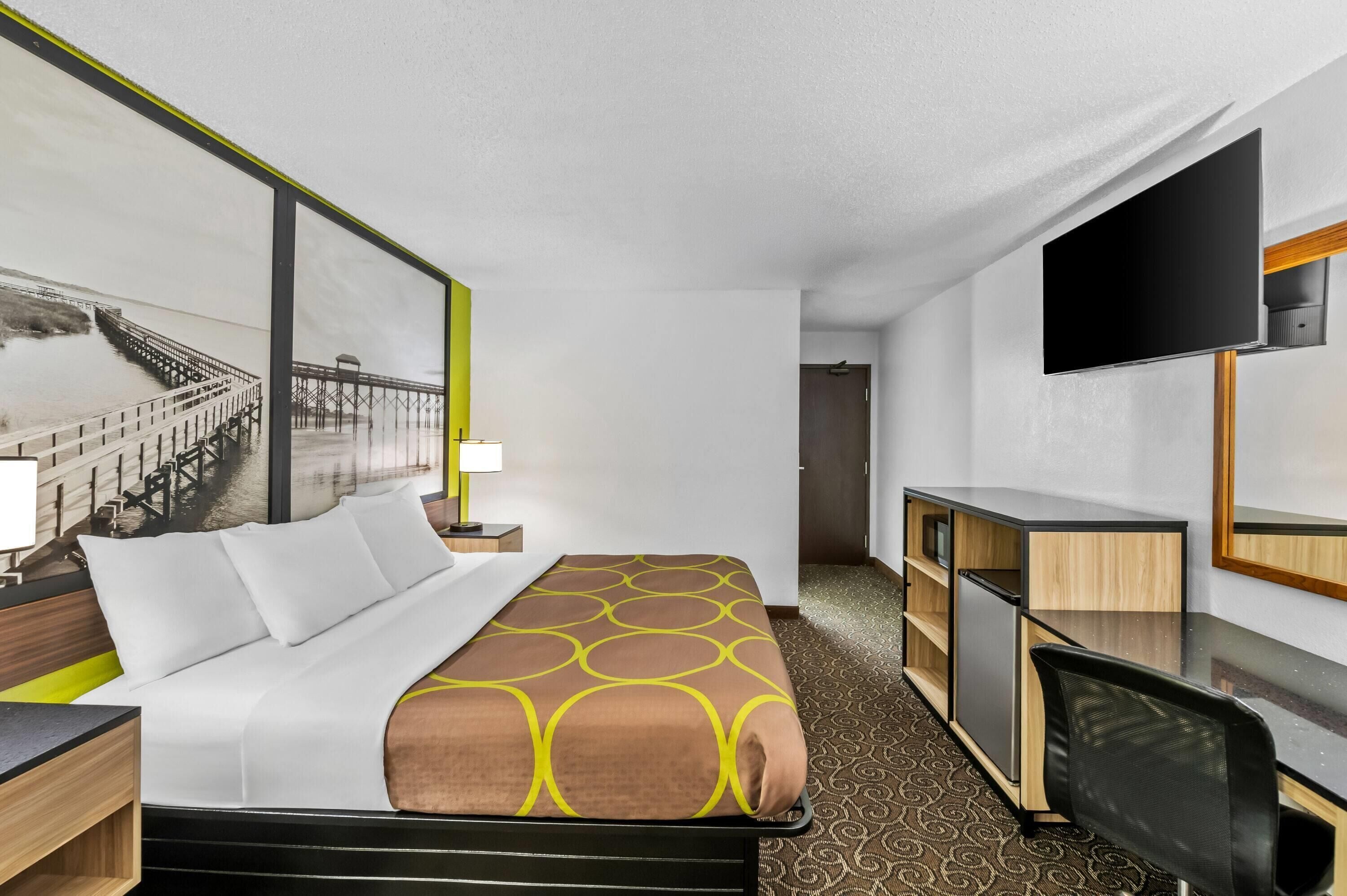 ルーム キングベッド 1 台 禁煙 | 客室ごとに異なるインテリア、デスク、遮光カーテン、アイロン / アイロン台