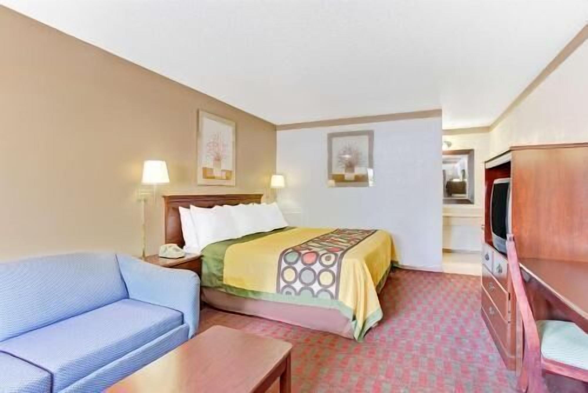 Desk, soundproofing, iron/ironing board, rollaway beds