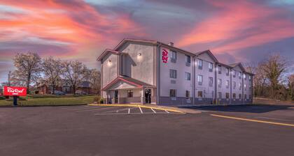 Red Roof Inn Suffolk
