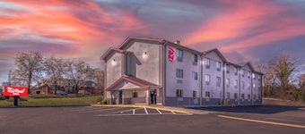 Red Roof Inn Suffolk