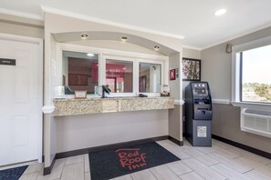 Lobby - Red Roof Inn Suffolk (Suffolk)