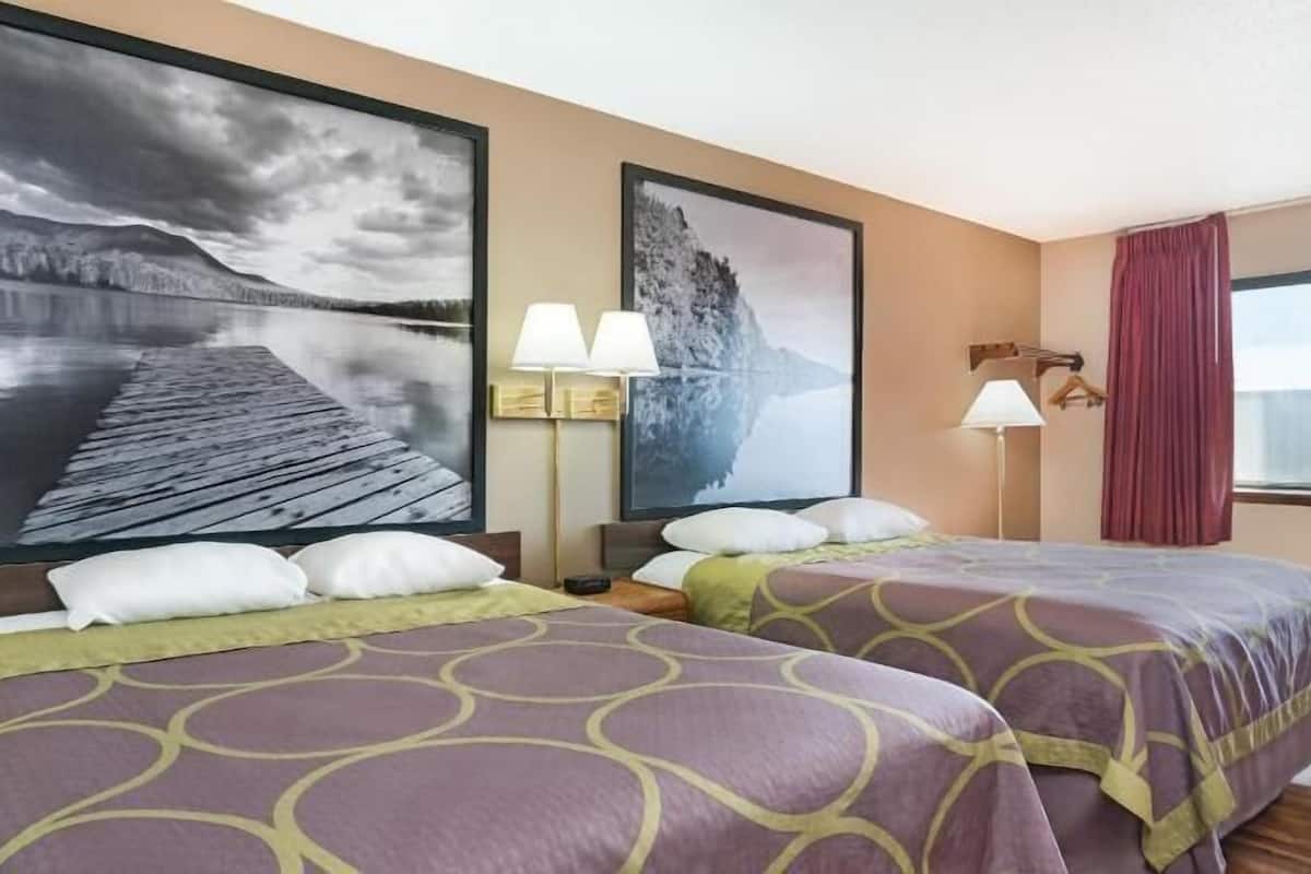 Bureau, lits bébé (gratuits), Wi-Fi gratuit, draps fournis