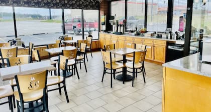 Super 8 by Wyndham Corbin/London KY