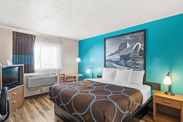 Room, 1 King Bed, Mobility Accessible, Non Smoking (Bathtub W/grab Bars) | 1 bedroom, desk, blackout drapes, free WiFi