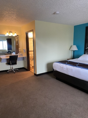 Suite, 1 King Bed, Non Smoking