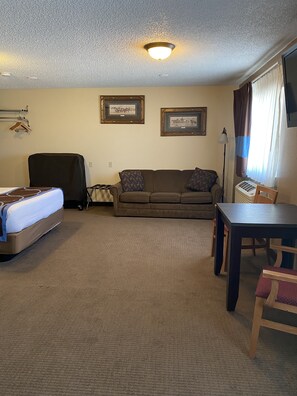 Desk, blackout drapes, free WiFi, alarm clocks