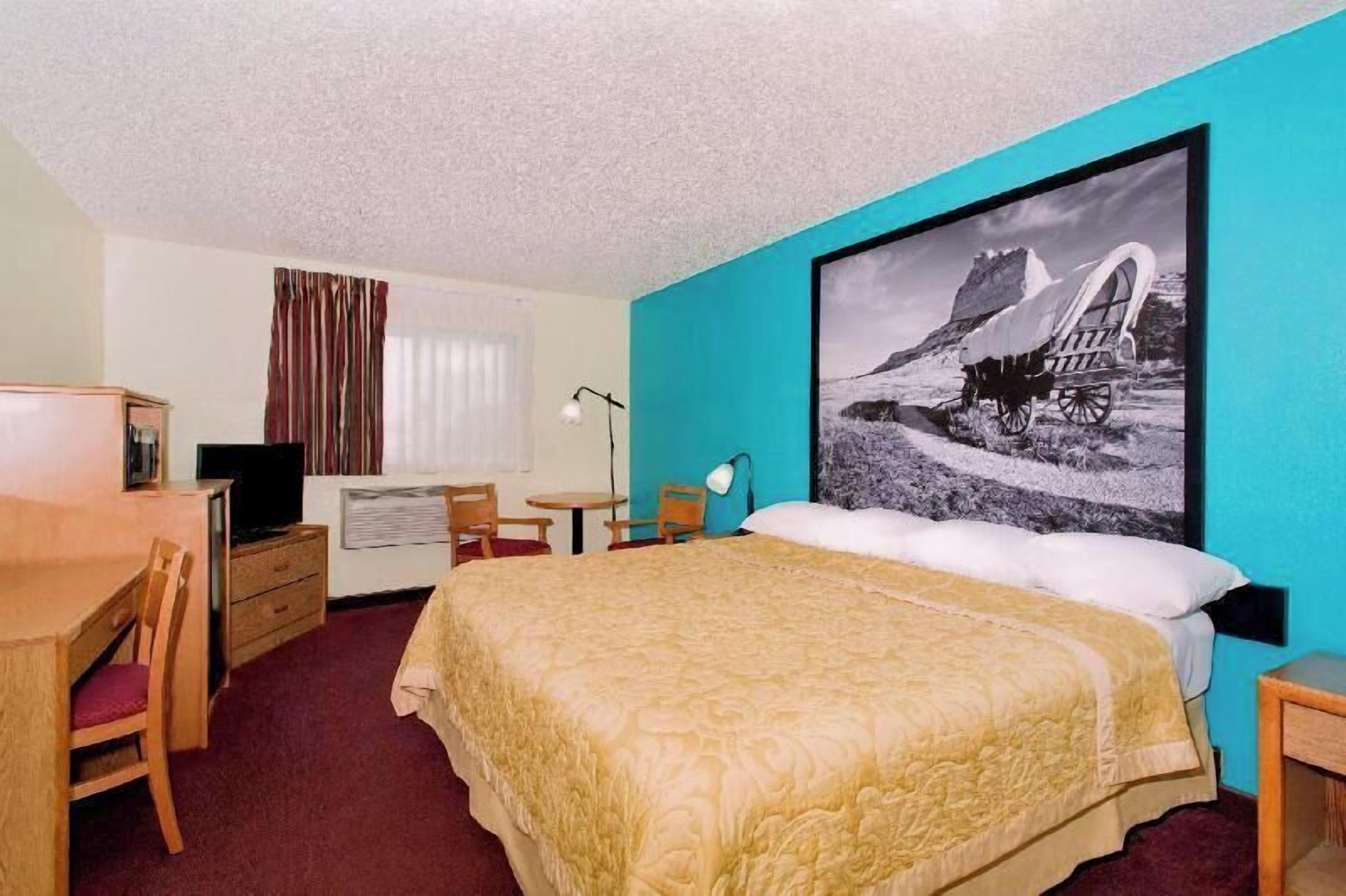 1 bedroom, desk, blackout curtains, free WiFi