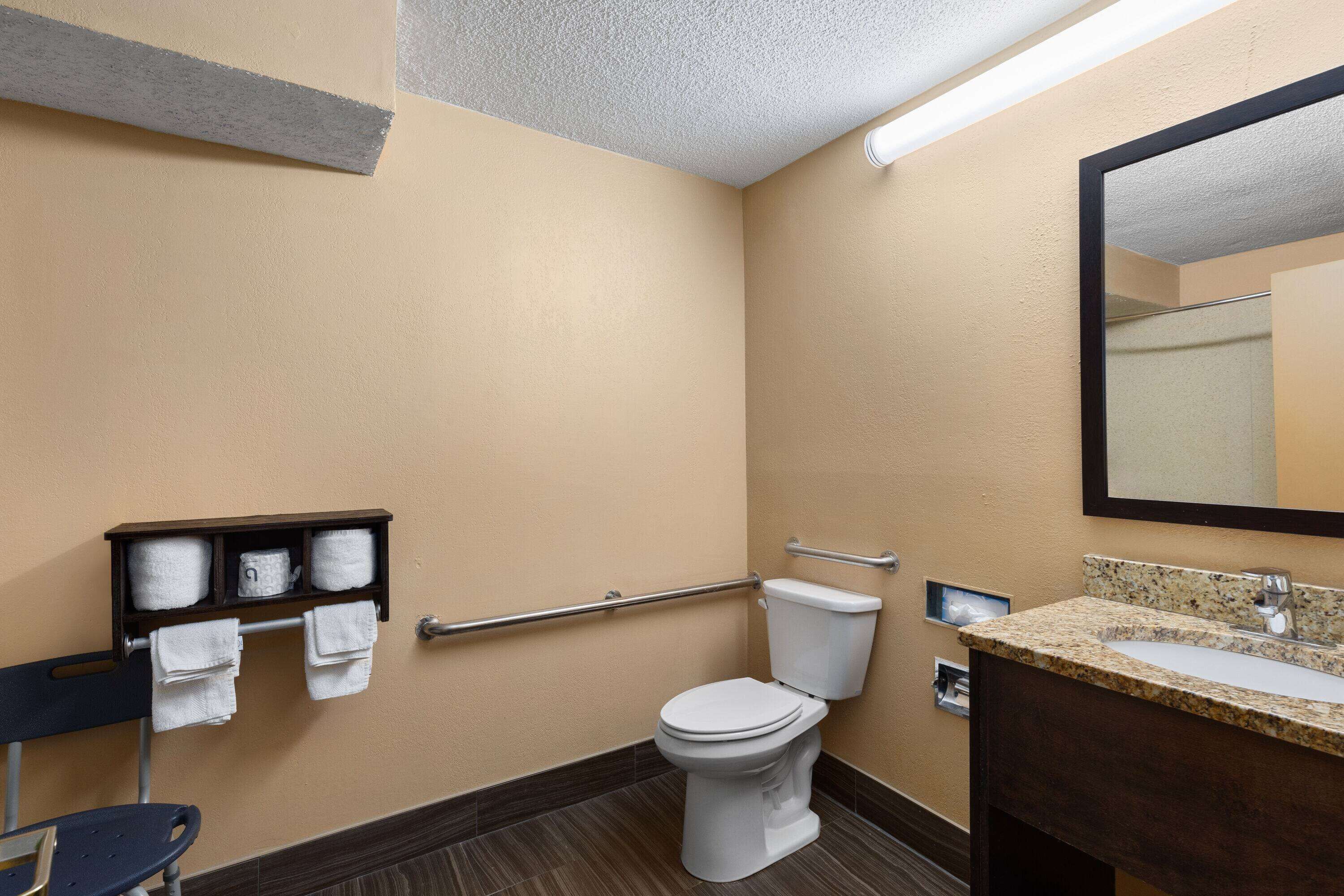 Foto - Super 8 by Wyndham Myrtle Beach/Market Common Area