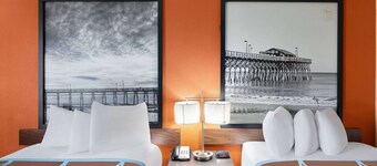 Super 8 by Wyndham Myrtle Beach/Market Common Area