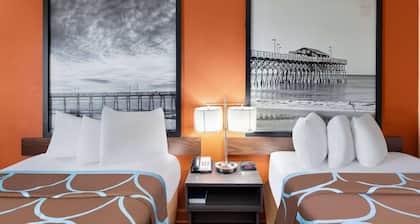 Super 8 by Wyndham Myrtle Beach/Market Common Area