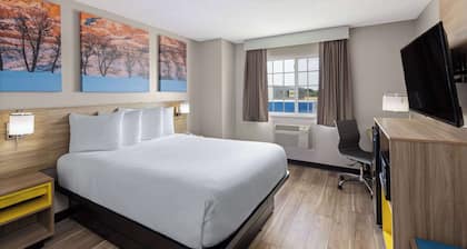 Days Inn by Wyndham Miami