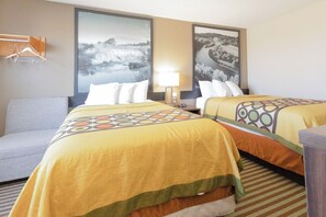 Quarto, 2 camas Queen, para não fumantes | Ferros/tábuas de passar roupa, Wi-Fi de cortesia