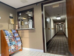 Lobby - Mid Rest Inn Lexington NE I-80 (Lexington)