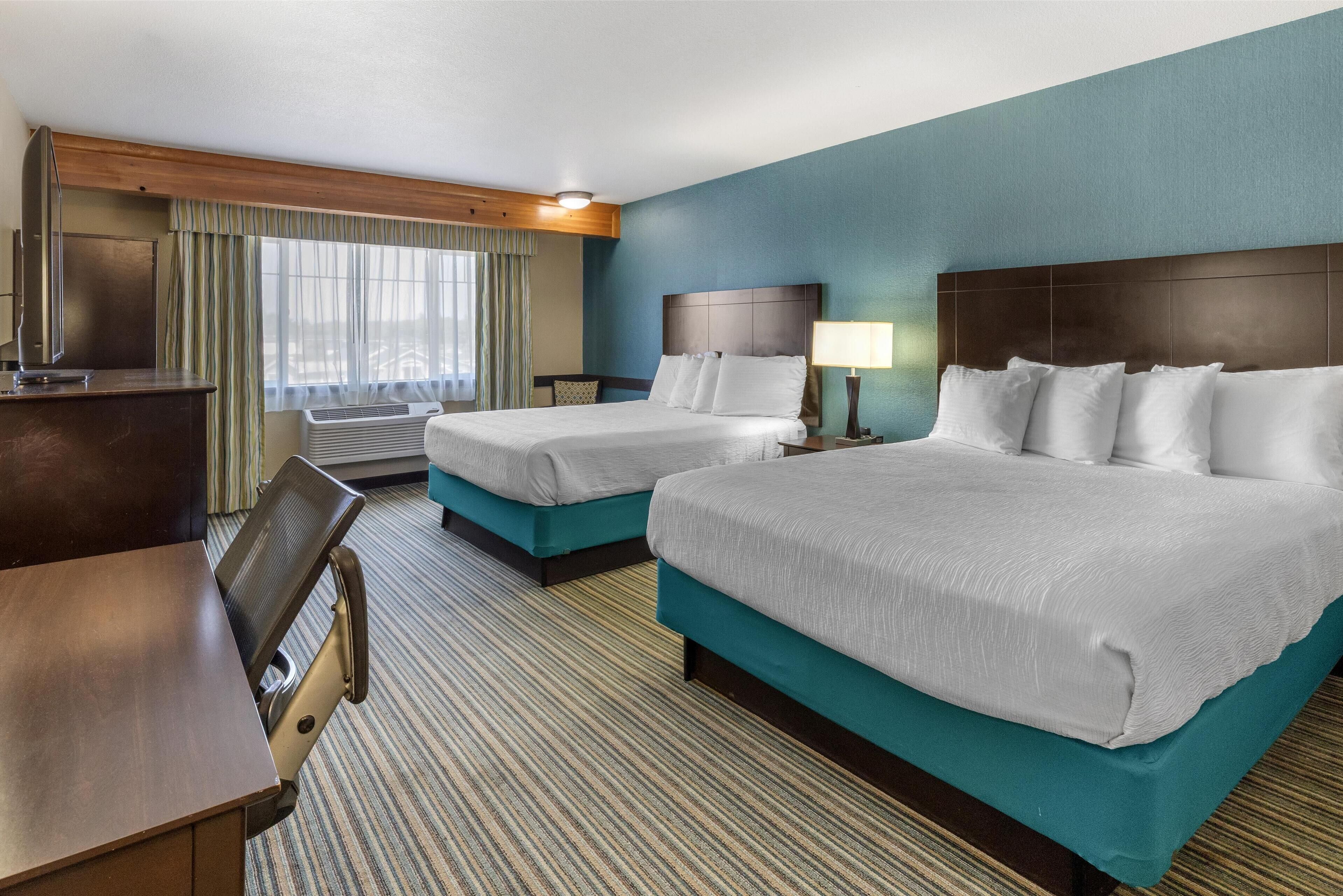 أغطية فراش متميزة وألحفة محشوة بالريش وأسرّة بطبقة علوية مريحة