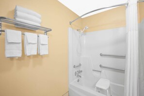 Room, Accessible | Bathroom | Combined shower/bathtub, free toiletries, hair dryer, towels - Super 8 by Wyndham Natchitoches (Natchitoches)