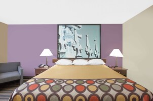 Escritorio, tabla de planchar con plancha y cunas 